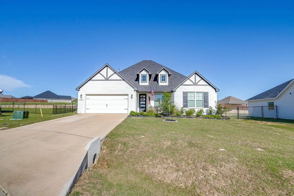 11709 Sand Cat Court, Godley