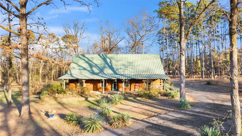1020 County Road 3277, Quitman