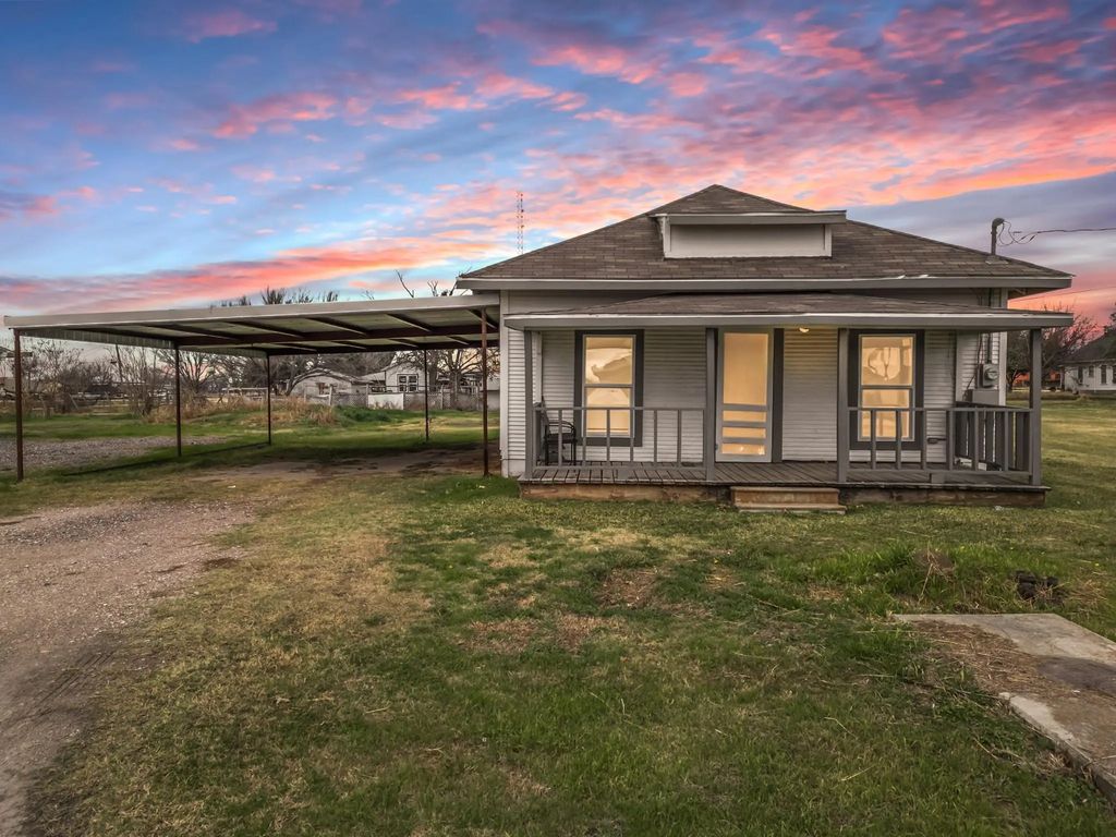 207 S Pecan Street, Malone