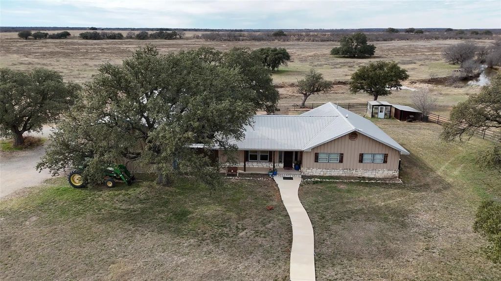 6500a Fm 586, Trickham
