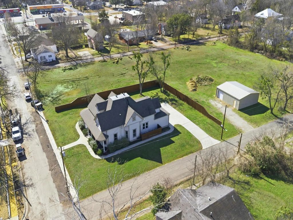 1401 Arp Street, Commerce