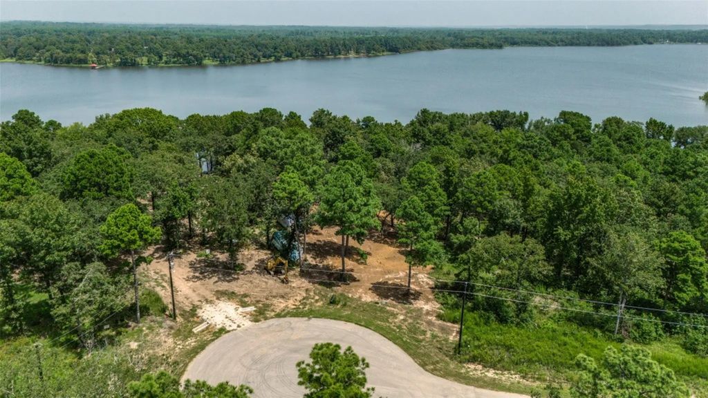 3268 Shadow Pine Drive, Larue
