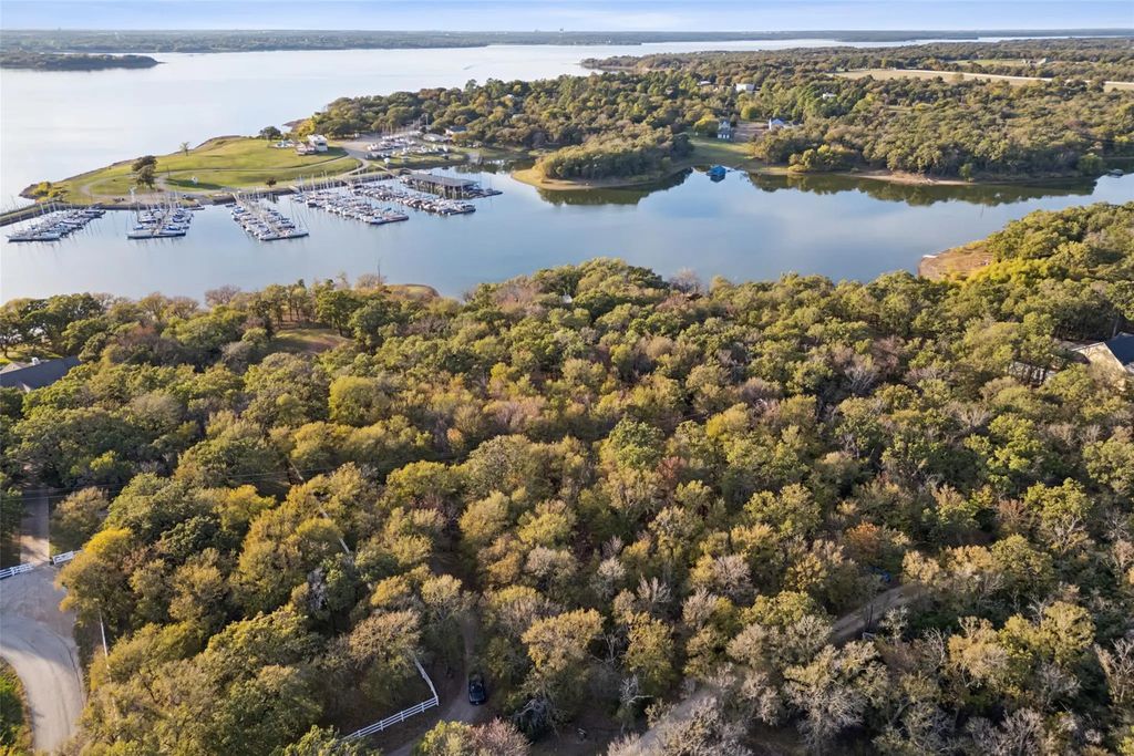 350 W Dickson Lane, Oak Point