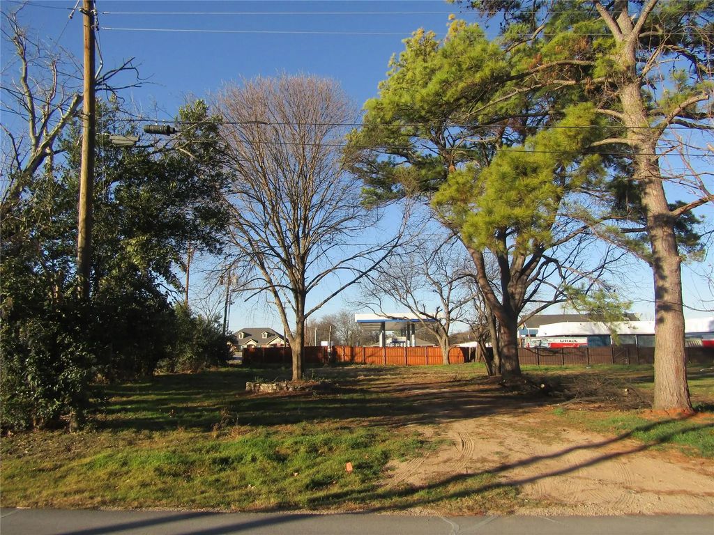 405 E Boyd Avenue, Boyd