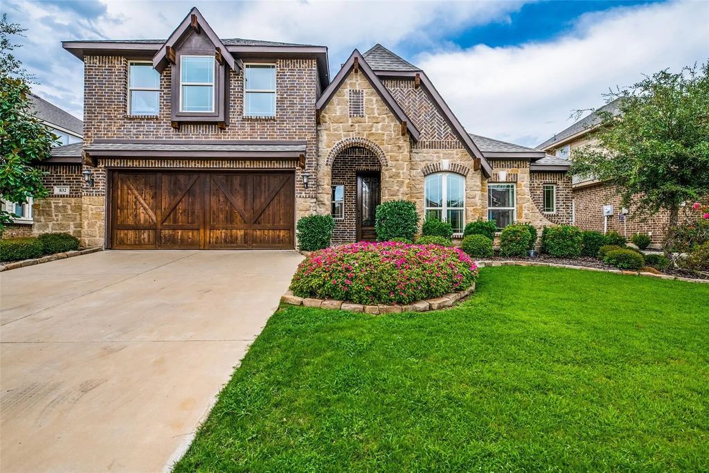 832 Monticello Drive, Burleson