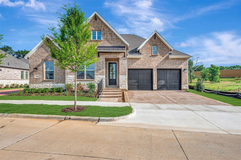 2155 Spotted Fawn Drive, Arlington