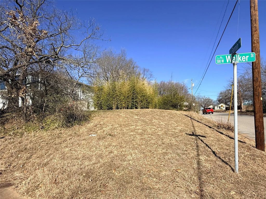 501 W Walker Street, Denison