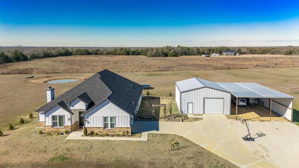 4280 County Road 3220, Lone Oak