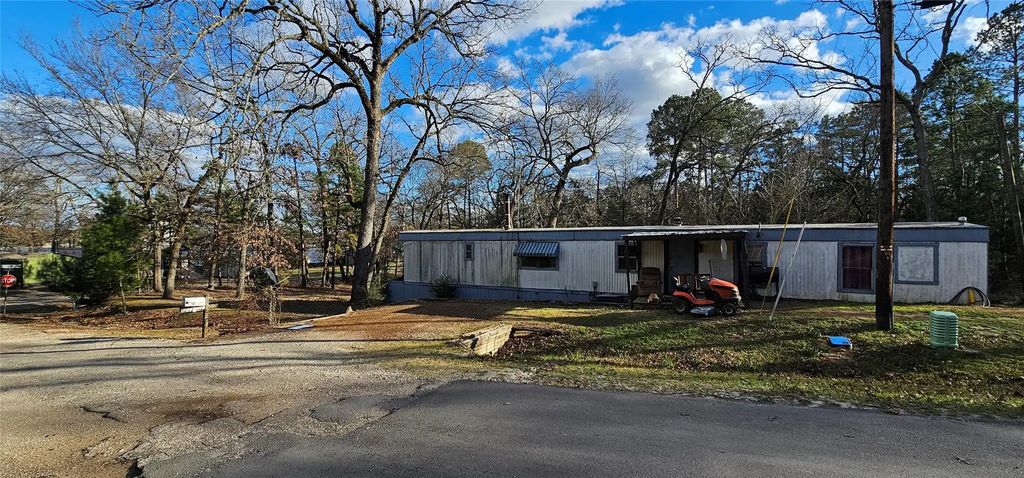 240 E Elm Drive, Murchison