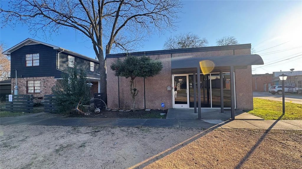 112 Wes Jespersen Way, Duncanville