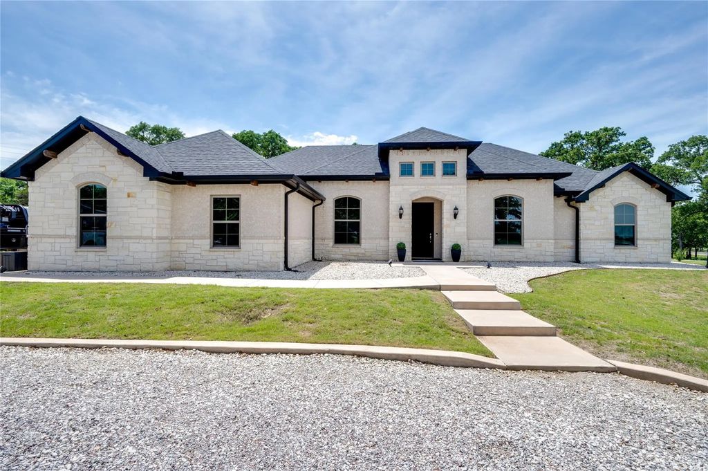 11776 E Us Highway 82, Whitesboro