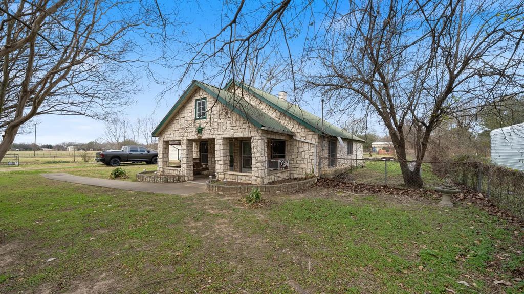 120 Davis Road, Combine