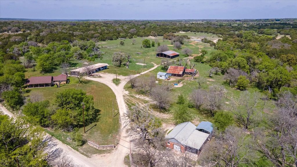 9885 County Road 270, Hico