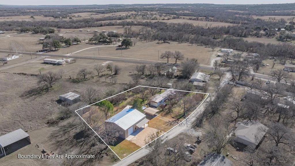 483 Private Road 729, Bluff Dale