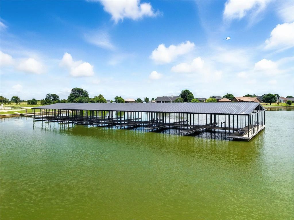 22 Richland Cove, Corsicana
