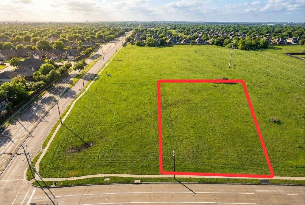 908 Polo Road, Grand Prairie