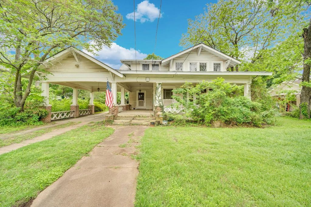 920 E Franklin Street, Hillsboro