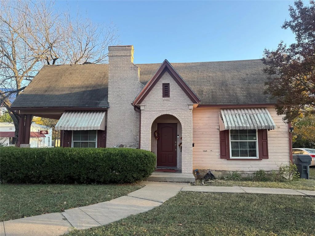 2600 Colonial, Waco