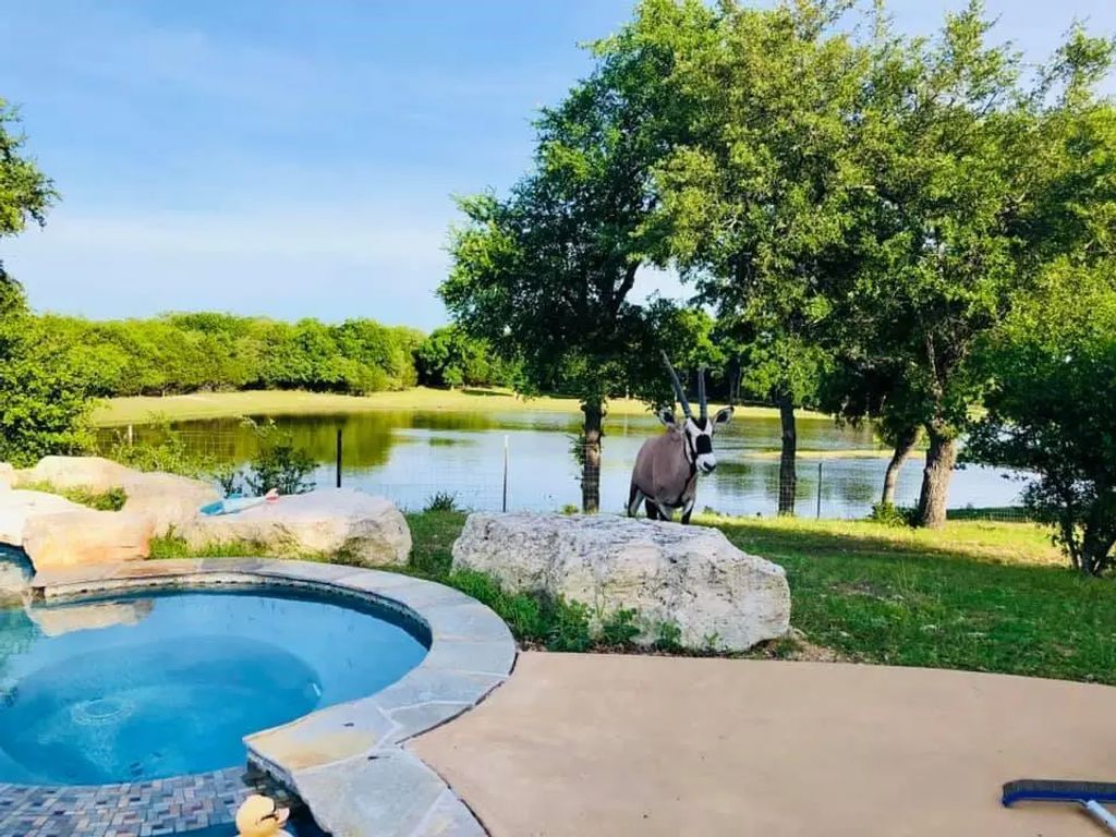 6101 County Road 208, Lampasas