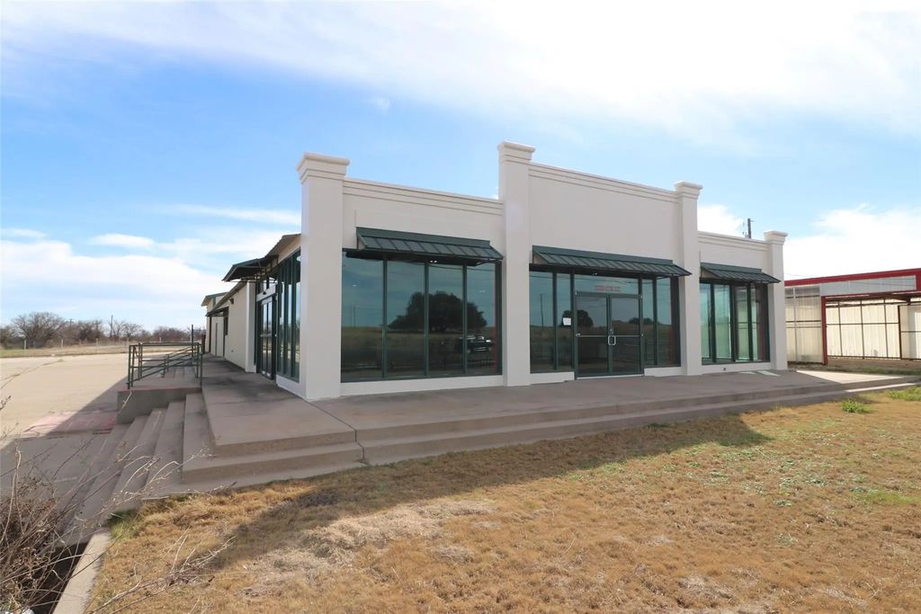 3098 W Washington, Stephenville