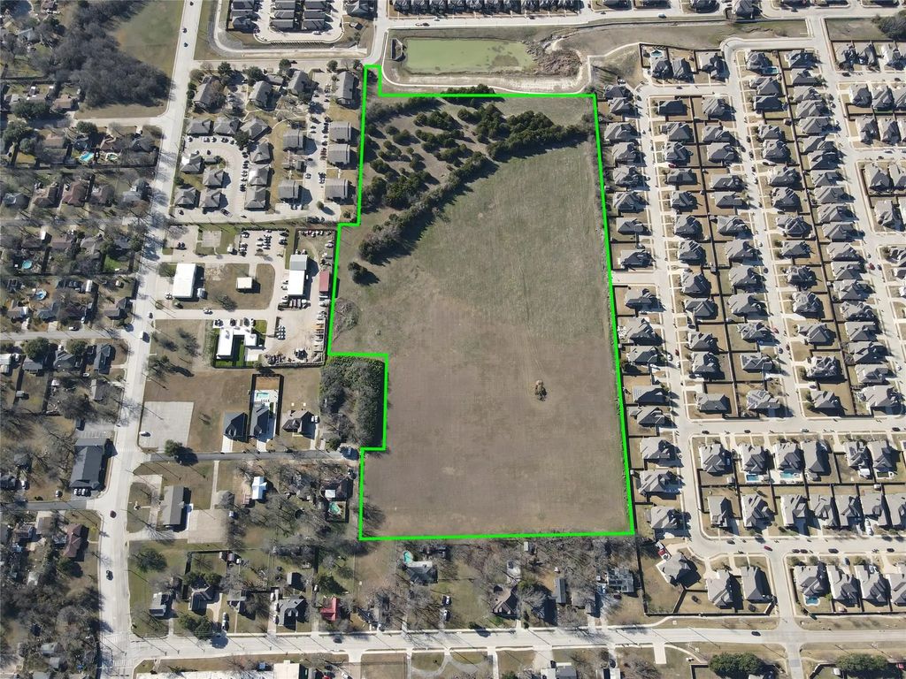 100 Lake Trail Drive, Red Oak