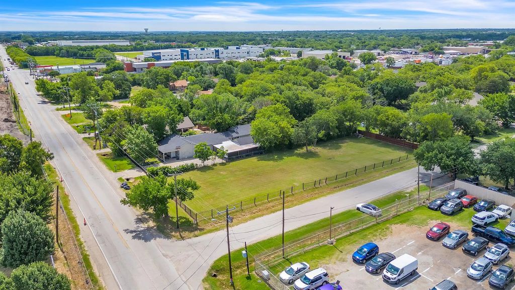 2324 W Bruton Road, Balch Springs