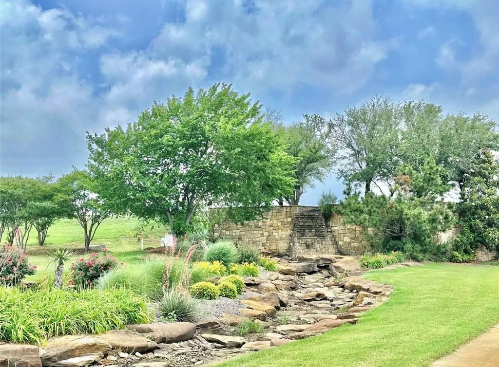 137 Whispering Pine Drive, Gordonville