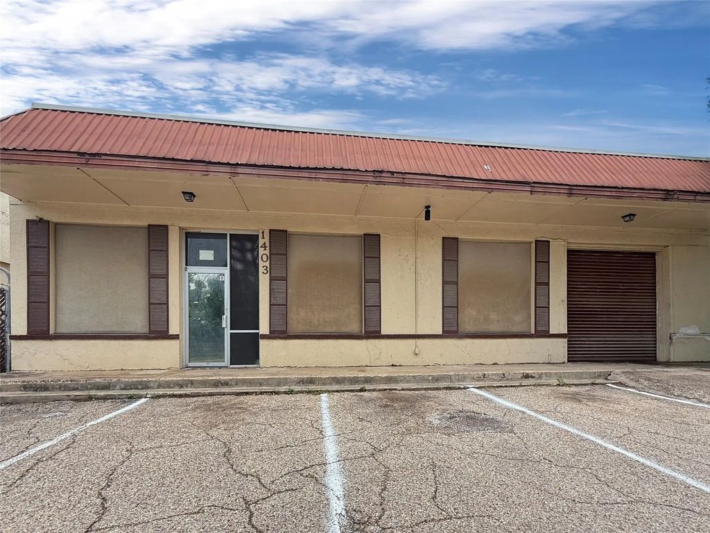 1403 Oak Knoll Drive, Haltom City