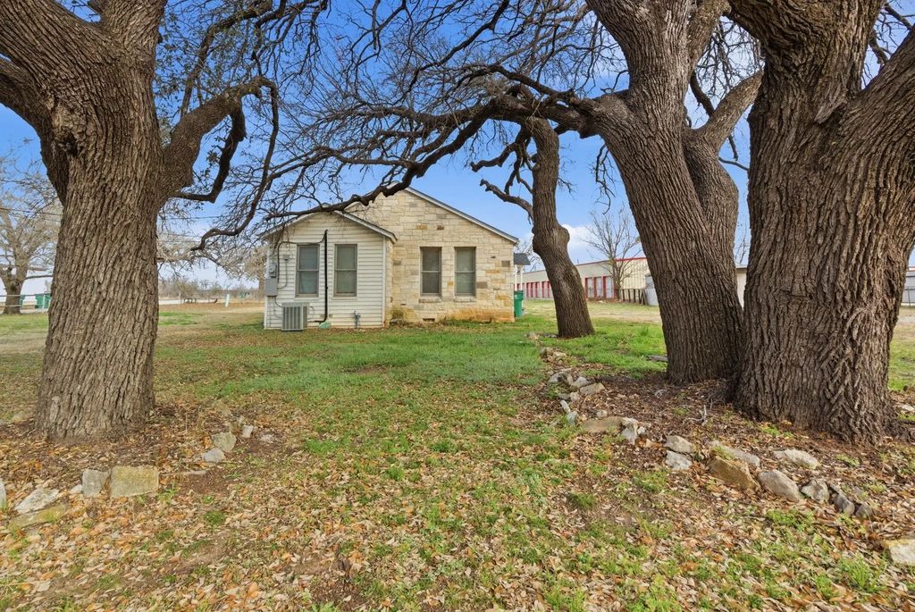 1013 Tejas Lane, Stephenville