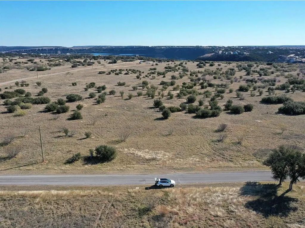1036 Lake Shore Loop, Graford