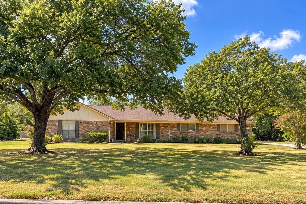 5703 Pecan Grove Drive, Sachse