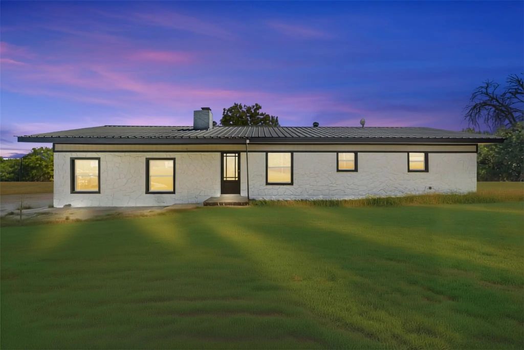 170 High Ridge Drive, Azle