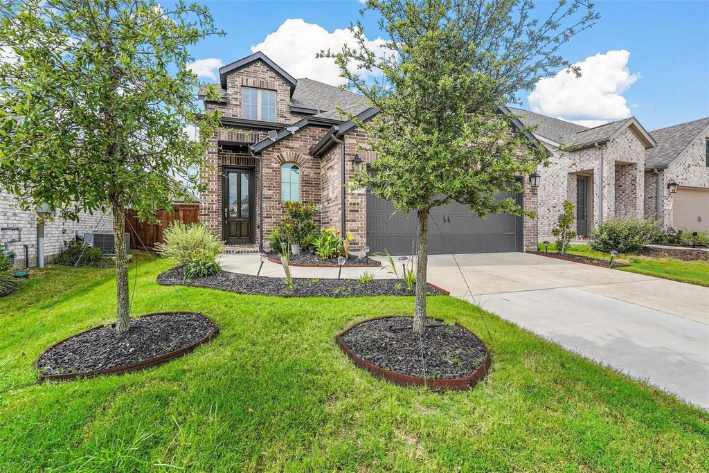 2315 Kirkstall Way, Forney