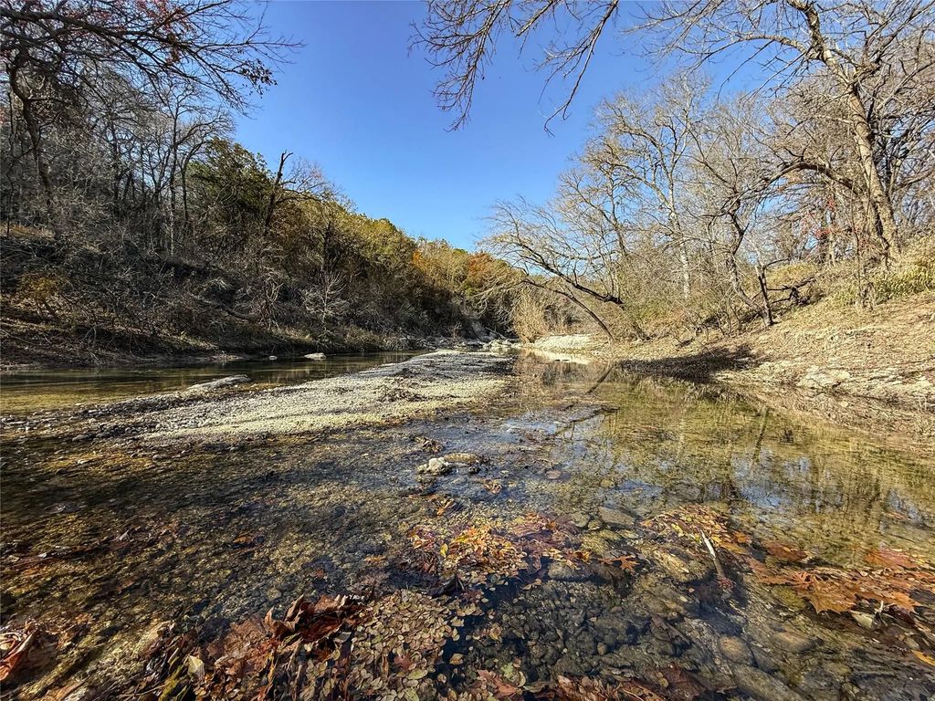 3748 High Prairie Road, Valley Mills