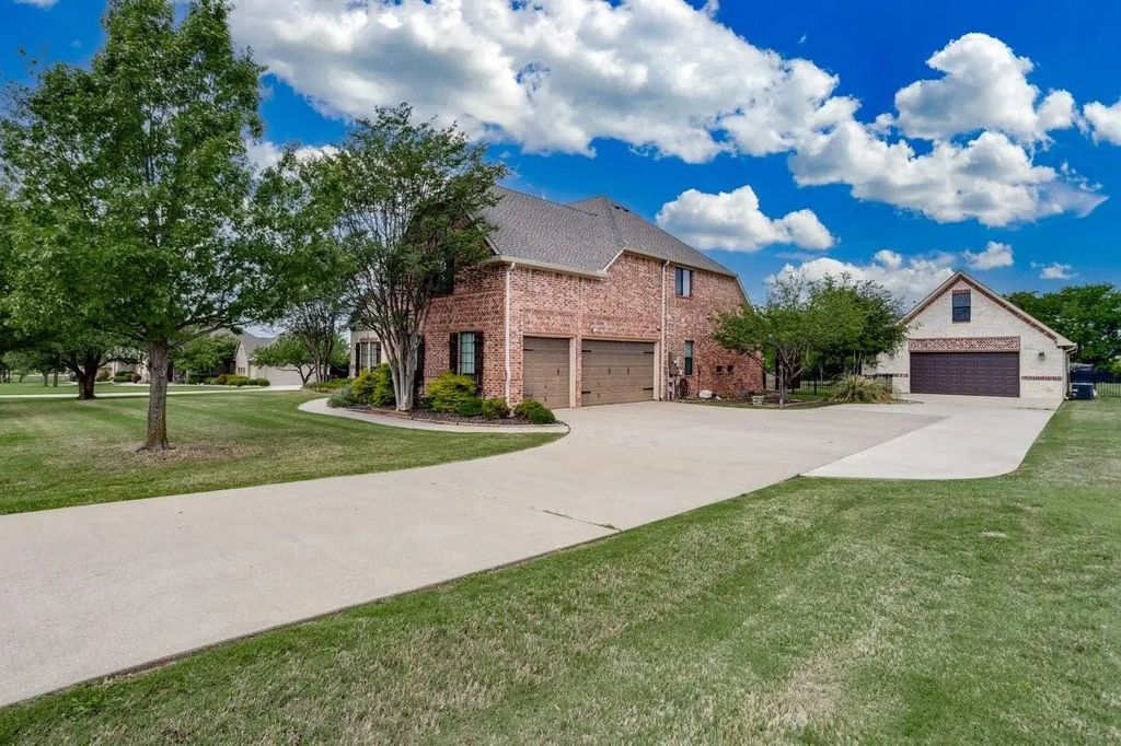2890 Forest Drive, Celina