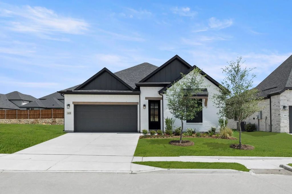 1639 Yorkie Drive, Forney
