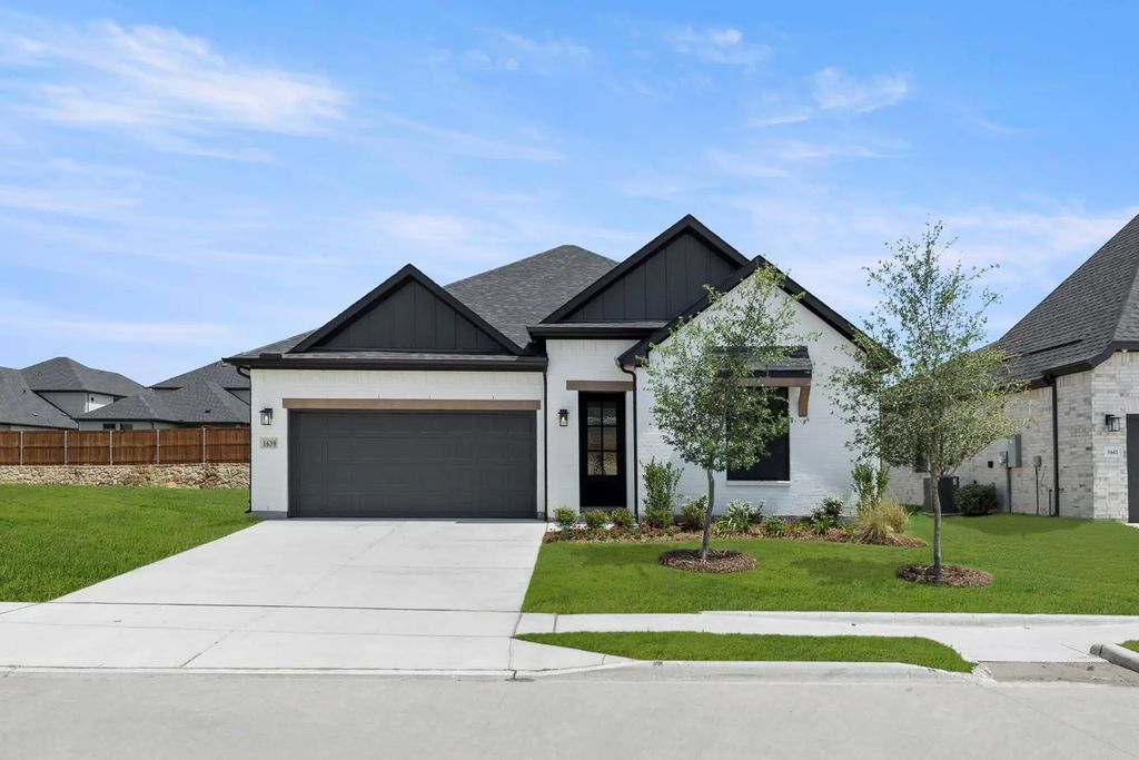1639 Yorkie Drive, Forney