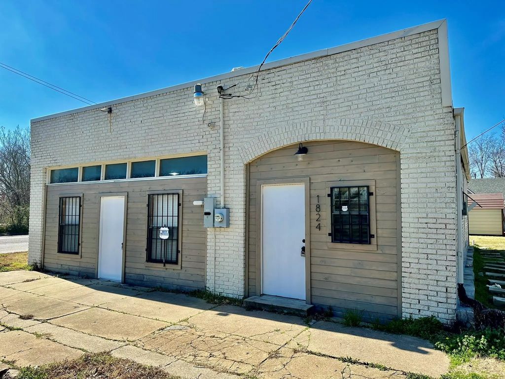 1824 S Walnut Street, Sherman