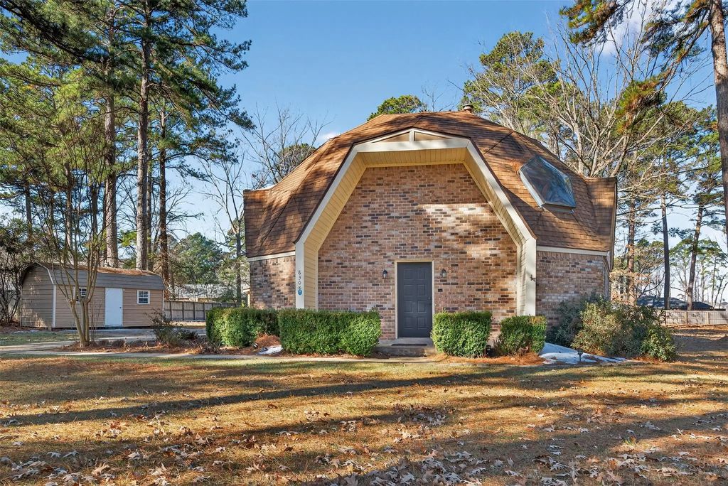 8308 Creekdale Street, Shreveport