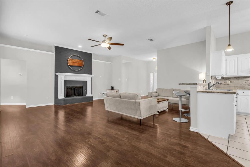 308 Glen Ridge Drive, Murphy