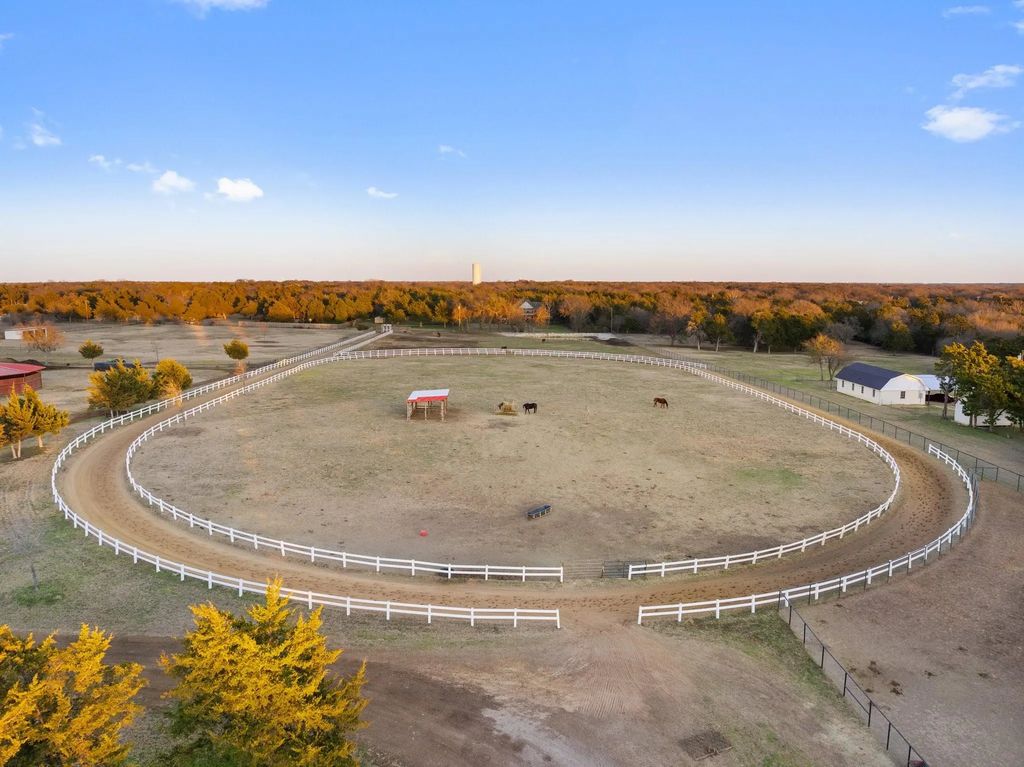 1715 S Joe Wilson Road, Ovilla