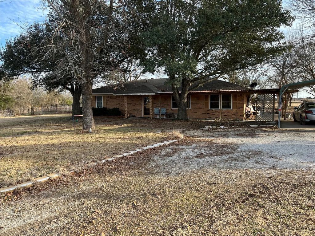 1053 Mary Street, Quinlan
