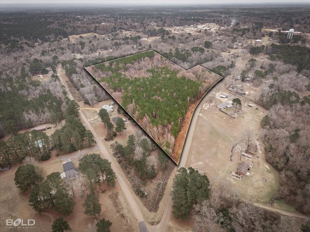 W Bailey Avenue, Haynesville