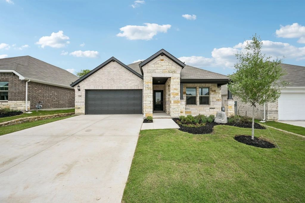 2207 Rannoch Street, Sherman