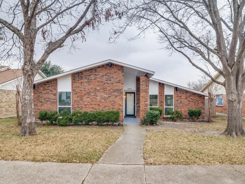 4312 Crestover Drive, Mesquite