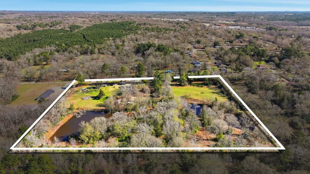 1409 Bassett Road, Palestine