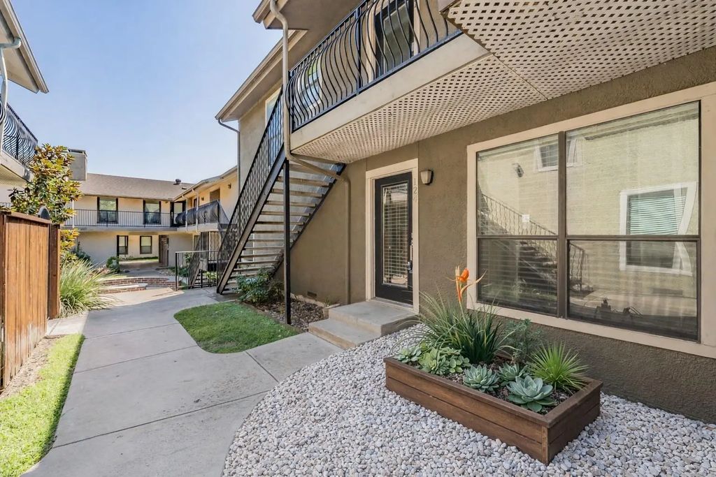 5816 Birchbrook Drive 124, Dallas