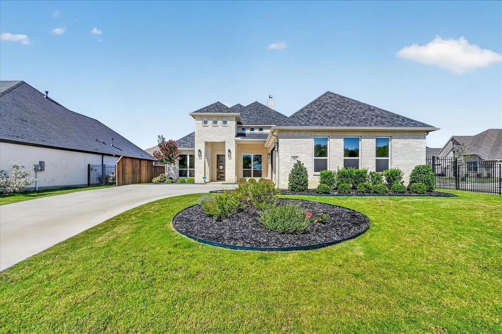 462 Creekside, Haslet