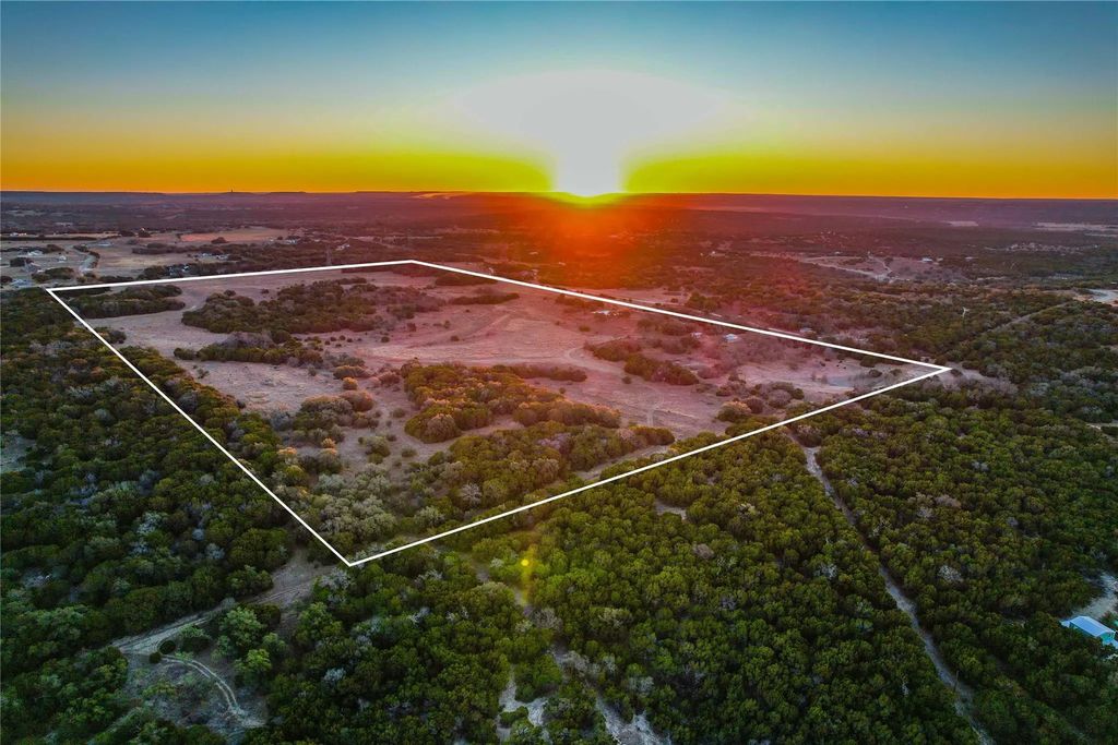 391 County Road 4717, Kempner