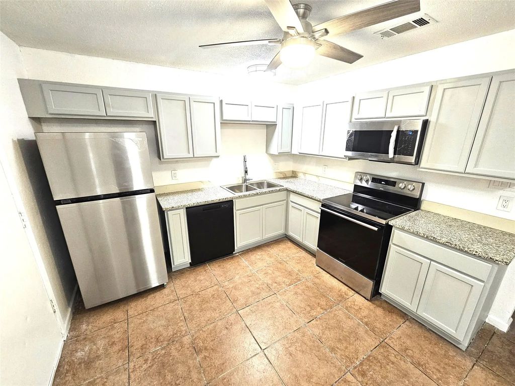 724 Bluebonnet Drive A, Keller